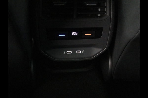CUPRA Formentor 1.4 e-Hybrid VZ | 245pk | Stoel & stuurverwarming | Trekhaak | 360 camera | Carplay | Adaptive cruise | Navigatie | Sfeerverlichting | Full LED | Keyless | PHEV