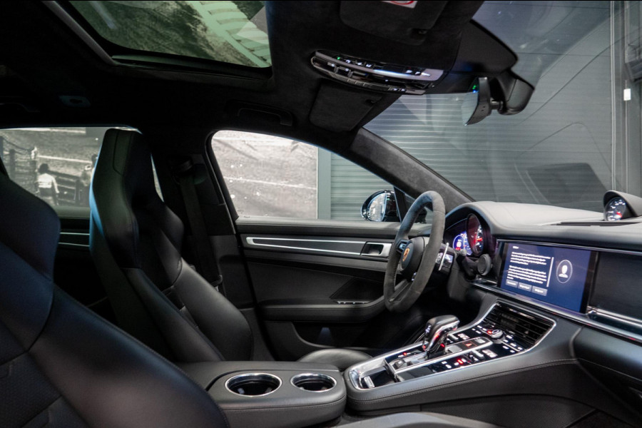 Porsche Panamera Sport Turismo 4.0 GTS *Sport-Design / BOSE / Panorama / Soft-Close / Standkachel / InnoDrive / HUD / Sport-uitlaat*