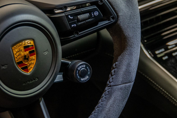 Porsche Panamera Sport Turismo 4.0 GTS *Sport-Design / BOSE / Panorama / Soft-Close / Standkachel / InnoDrive / HUD / Sport-uitlaat*