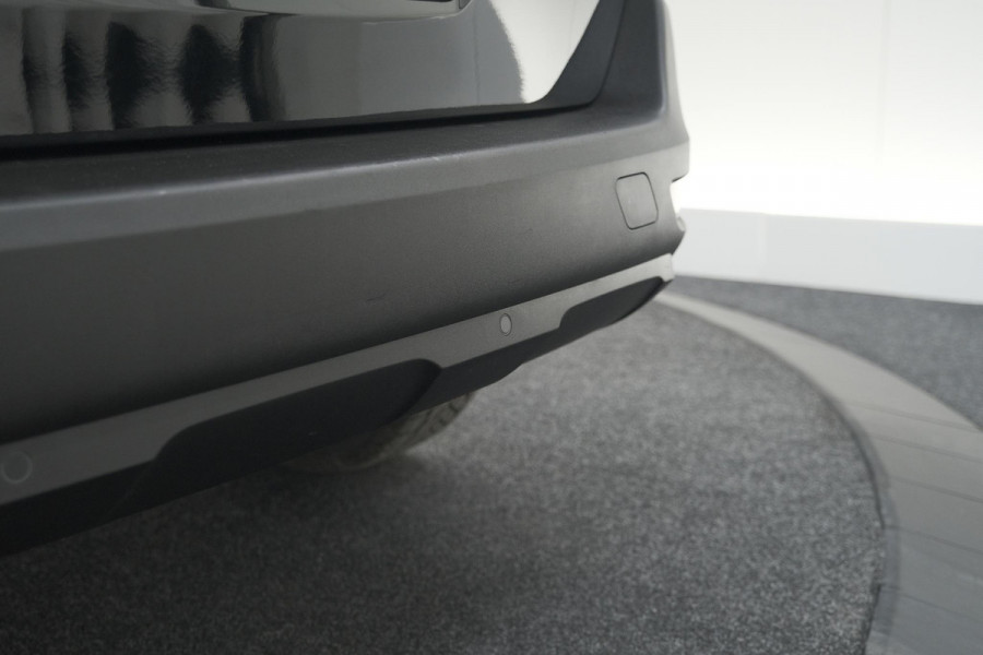 Peugeot 5008 PureTech 130 EAT8 Active Pack Business | 7 Zitplaatsen | Camera | Navigatie | Apple Carplay | Parkeersensoren