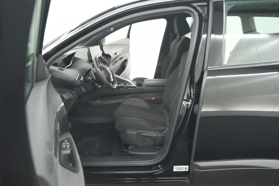 Peugeot 5008 PureTech 130 EAT8 Active Pack Business | 7 Zitplaatsen | Camera | Navigatie | Apple Carplay | Parkeersensoren