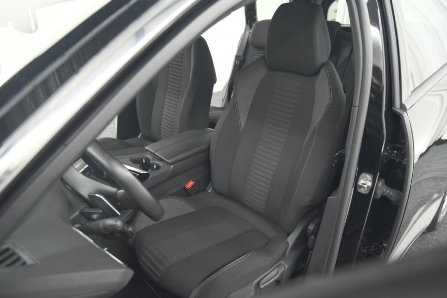 Peugeot 5008 PureTech 130 EAT8 Active Pack Business | 7 Zitplaatsen | Camera | Navigatie | Apple Carplay | Parkeersensoren