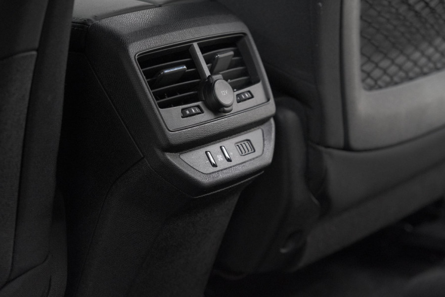 Peugeot 5008 PureTech 130 EAT8 Active Pack Business | 7 Zitplaatsen | Camera | Navigatie | Apple Carplay | Parkeersensoren