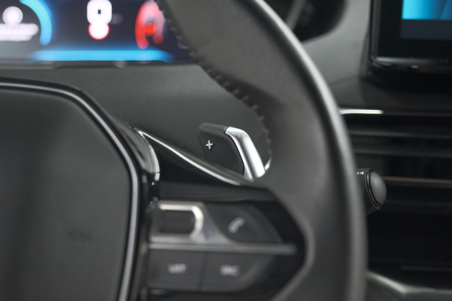 Peugeot 5008 PureTech 130 EAT8 Active Pack Business | 7 Zitplaatsen | Camera | Navigatie | Apple Carplay | Parkeersensoren