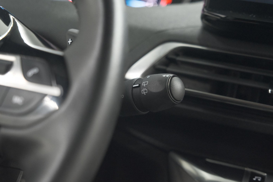 Peugeot 5008 PureTech 130 EAT8 Active Pack Business | 7 Zitplaatsen | Camera | Navigatie | Apple Carplay | Parkeersensoren