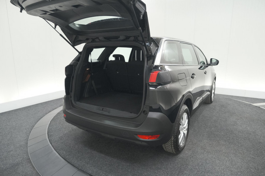 Peugeot 5008 PureTech 130 EAT8 Active Pack Business | 7 Zitplaatsen | Camera | Navigatie | Apple Carplay | Parkeersensoren