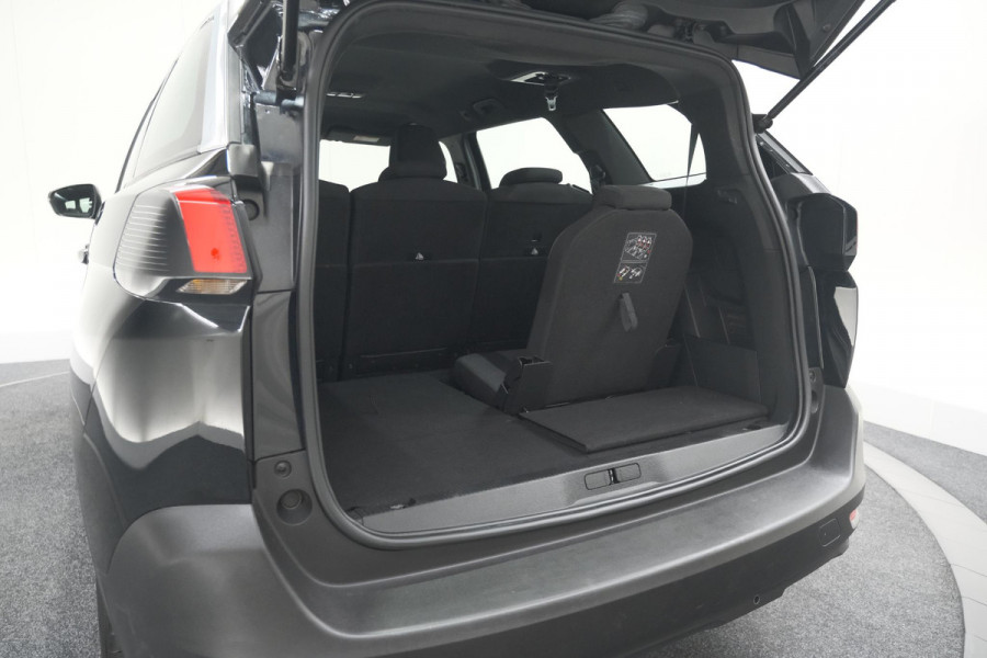 Peugeot 5008 PureTech 130 EAT8 Active Pack Business | 7 Zitplaatsen | Camera | Navigatie | Apple Carplay | Parkeersensoren