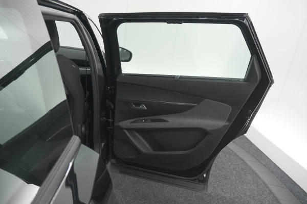 Peugeot 5008 PureTech 130 EAT8 Active Pack Business | 7 Zitplaatsen | Camera | Navigatie | Apple Carplay | Parkeersensoren