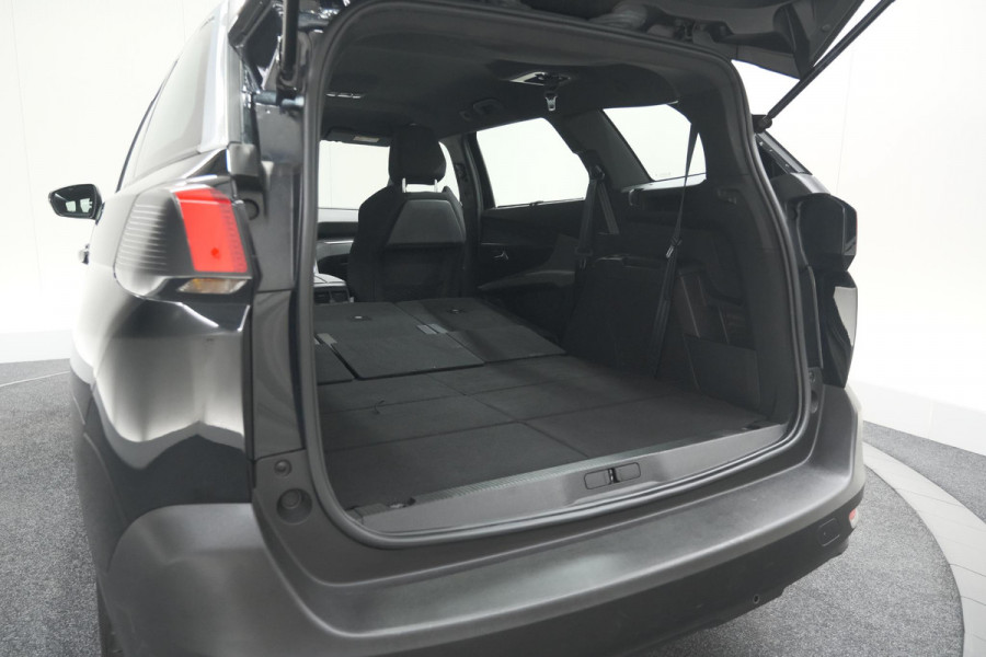 Peugeot 5008 PureTech 130 EAT8 Active Pack Business | 7 Zitplaatsen | Camera | Navigatie | Apple Carplay | Parkeersensoren