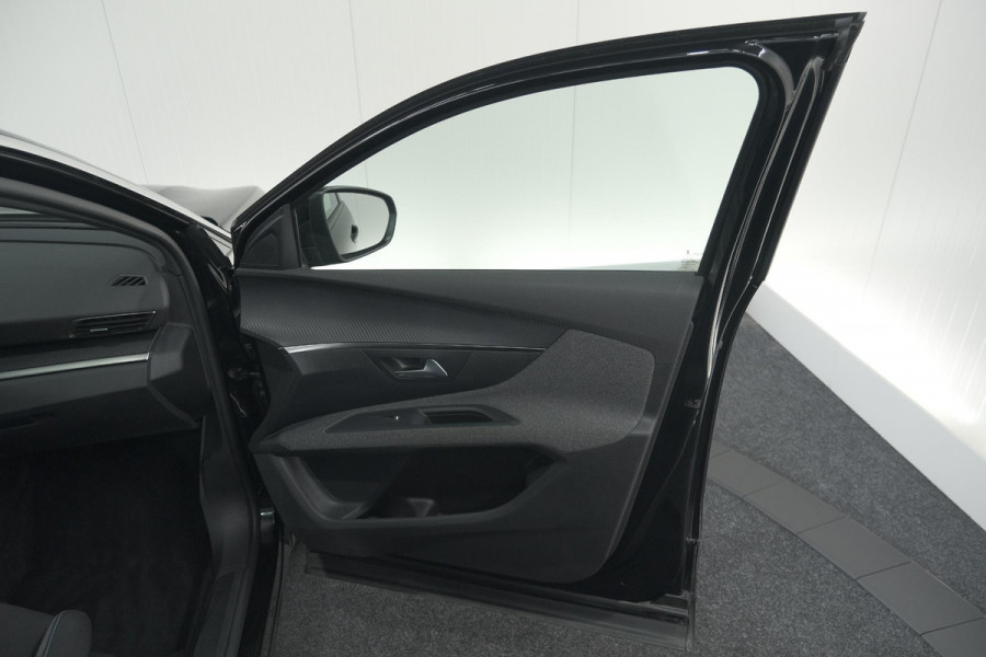Peugeot 5008 PureTech 130 EAT8 Active Pack Business | 7 Zitplaatsen | Camera | Navigatie | Apple Carplay | Parkeersensoren