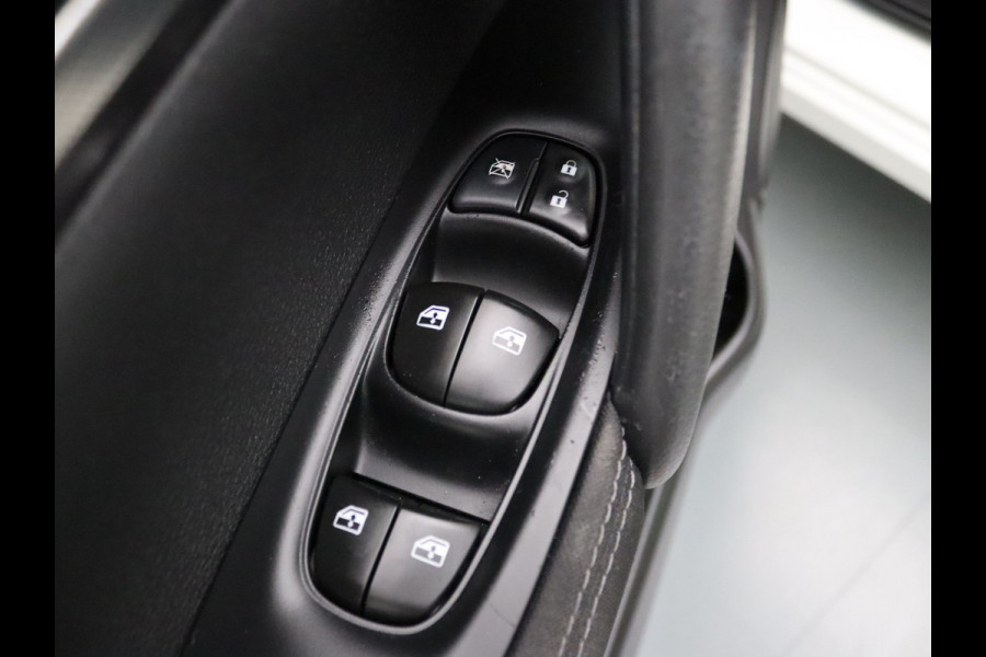 Nissan QASHQAI 120pk N-Connecta 360° Camera | Cruise | Navi | Parkeersens. v+a | Panoramadak