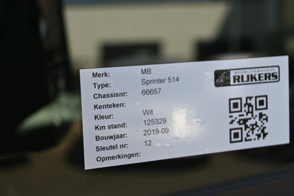 Mercedes-Benz Sprinter 514/516 CDI Bakwagen met klep Nieuwe meubelbak met Dhollandia laadklep