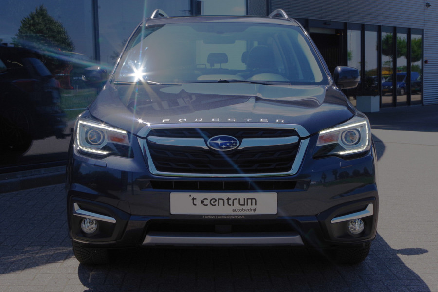 Subaru Forester 2.0 Premium 150 PK automaat, Panoramadak, Trekhaak, Stoelverwarming
