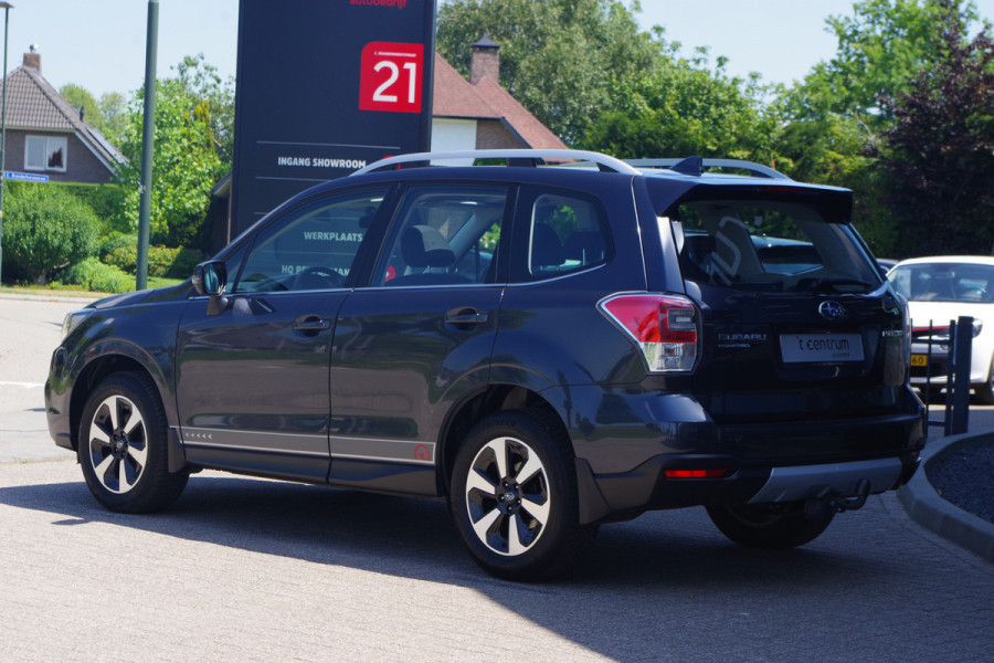 Subaru Forester 2.0 Premium 150 PK automaat, Panoramadak, Trekhaak, Stoelverwarming