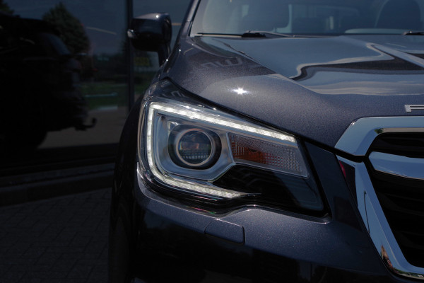 Subaru Forester 2.0 Premium 150 PK automaat, Panoramadak, Trekhaak, Stoelverwarming