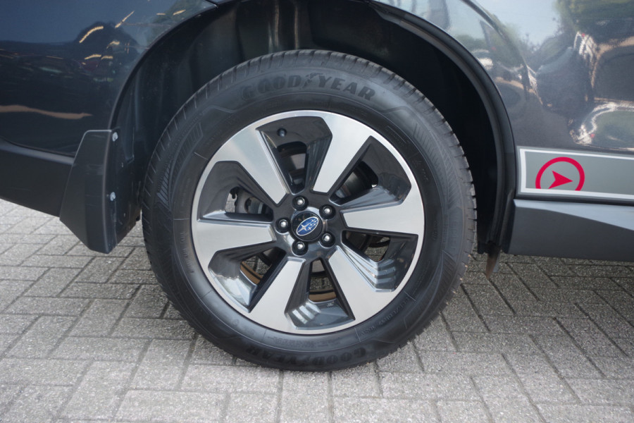 Subaru Forester 2.0 Premium 150 PK automaat, Panoramadak, Trekhaak, Stoelverwarming