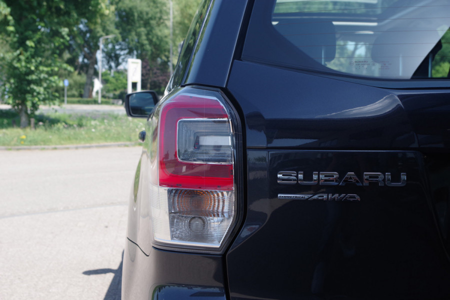 Subaru Forester 2.0 Premium 150 PK automaat, Panoramadak, Trekhaak, Stoelverwarming