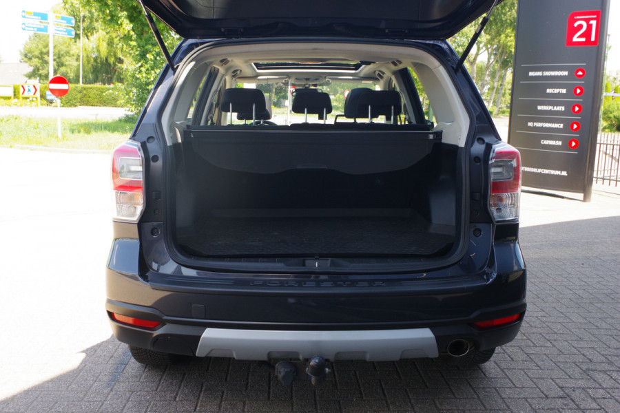 Subaru Forester 2.0 Premium 150 PK automaat, Panoramadak, Trekhaak, Stoelverwarming
