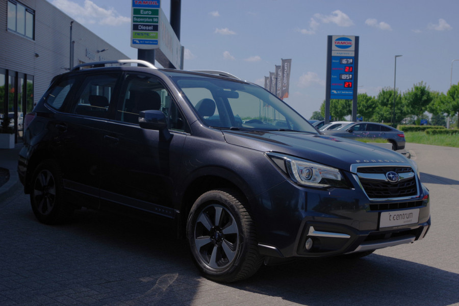 Subaru Forester 2.0 Premium 150 PK automaat, Panoramadak, Trekhaak, Stoelverwarming