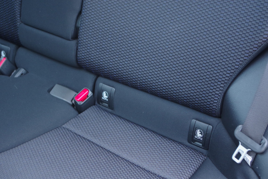 Subaru Forester 2.0 Premium 150 PK automaat, Panoramadak, Trekhaak, Stoelverwarming