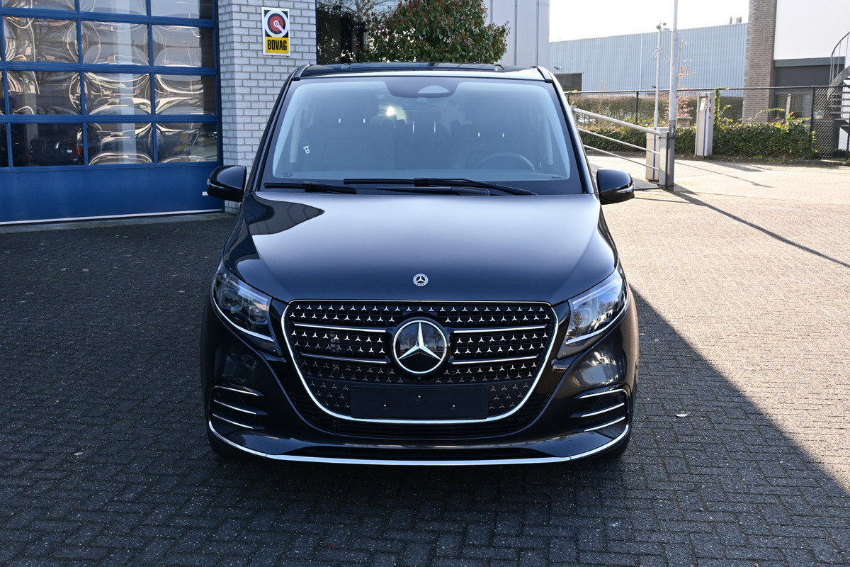 Mercedes-Benz V-Klasse 300d AMG 4-Matic L3 DC Elektrische schuifdeuren, 4x4, Distronic, 360 Camera Mercedes-Benz V-Klasse 300d AMG 4-Matic L3 DC Elektrische schuifdeuren, 4x4, Distronic, 360 Camera