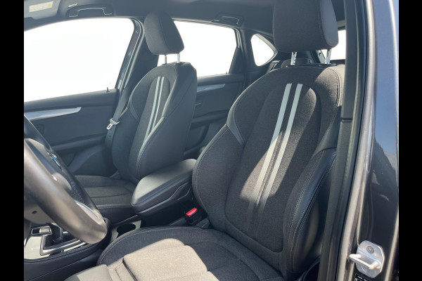 BMW 2 Serie Active Tourer 218i Executive Edition NL AUTO | LEDER | NAVI | CAMERA