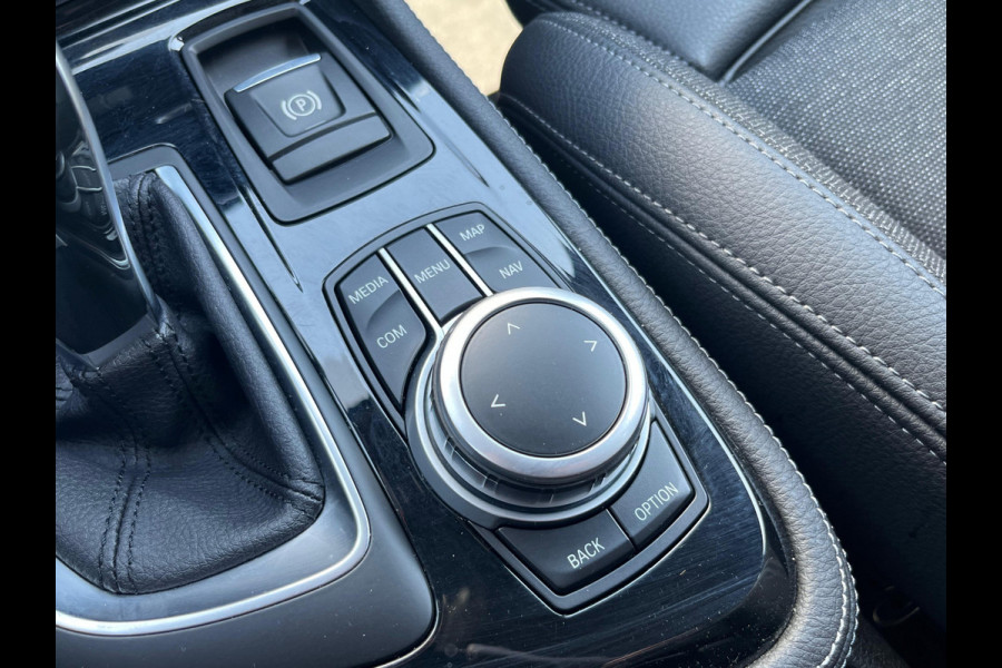 BMW 2 Serie Active Tourer 218i Executive Edition NL AUTO | LEDER | NAVI | CAMERA