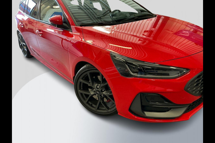 Ford FOCUS Wagon 2.3 EcoBoost ST-X Automaat 280pk! | Panoramadak | Afneembare trekhaak | Winter Pack | Standkachel | AGR-stoelen | Bang&Olufsen | Elektrische achterklep | Head up Display | Matrix LED