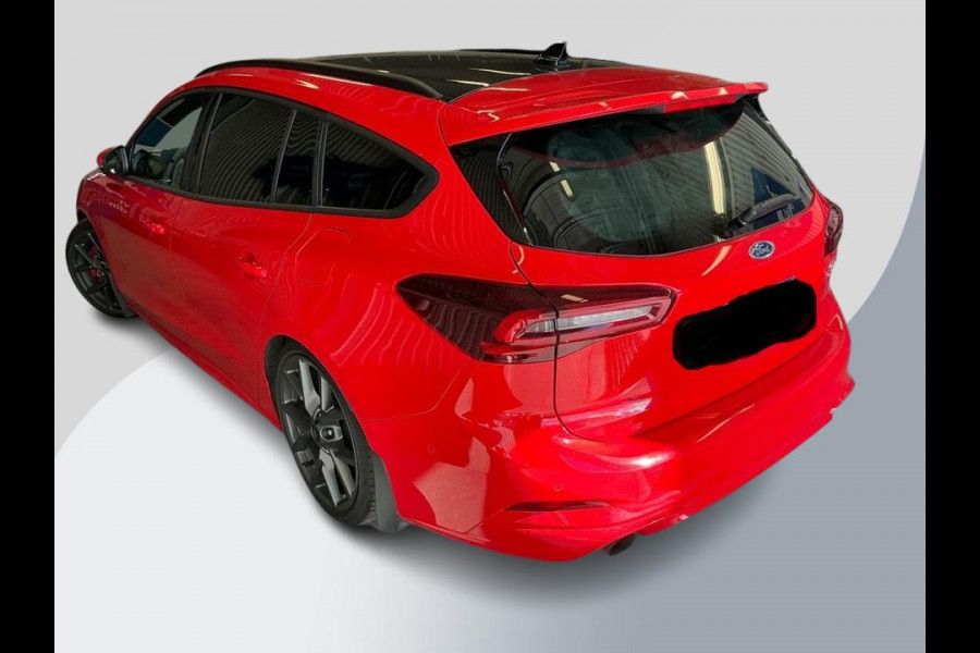 Ford FOCUS Wagon 2.3 EcoBoost ST-X Automaat 280pk! | Panoramadak | Afneembare trekhaak | Winter Pack | Standkachel | AGR-stoelen | Bang&Olufsen | Elektrische achterklep | Head up Display | Matrix LED