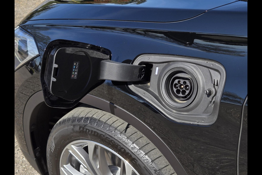 BMW X1 xDrive25e eDrive Sport Line | PANORAMA | SPORTSTOELEN | ELEKTR. ACHTERKLEP | CAMERA |