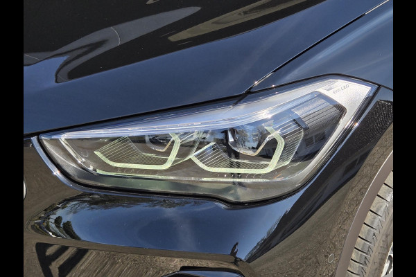 BMW X1 xDrive25e eDrive Sport Line | PANORAMA | SPORTSTOELEN | ELEKTR. ACHTERKLEP | CAMERA |