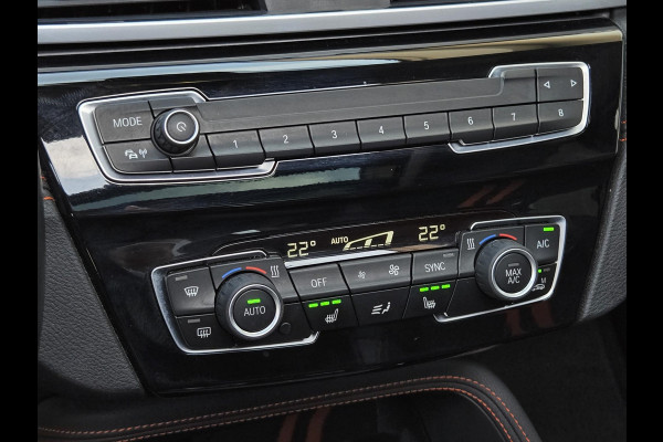 BMW X1 xDrive25e eDrive Sport Line | PANORAMA | SPORTSTOELEN | ELEKTR. ACHTERKLEP | CAMERA |