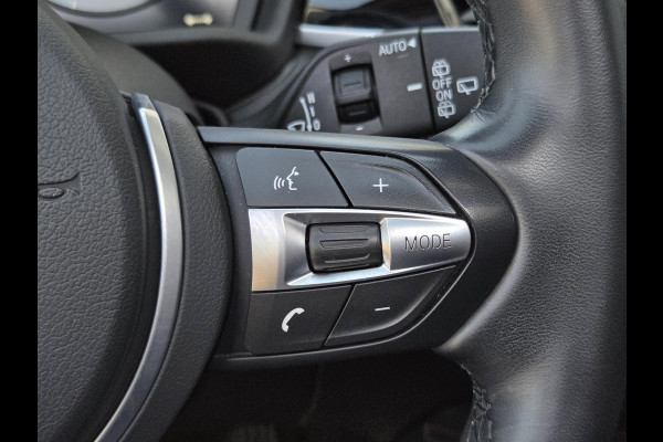 BMW X1 xDrive25e eDrive Sport Line | PANORAMA | SPORTSTOELEN | ELEKTR. ACHTERKLEP | CAMERA |