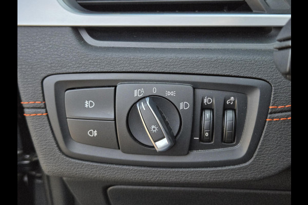 BMW X1 xDrive25e eDrive Sport Line | PANORAMA | SPORTSTOELEN | ELEKTR. ACHTERKLEP | CAMERA |