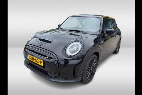 MINI Mini Electric MINI Electric 33 kWh / Panoramadak / Half leder / Navigatie / Parkeerhulp achter / 17'' / DAB / Stoelverwarming / Cruise Control