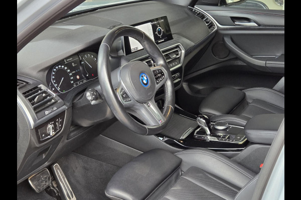 BMW X3 xDrive30e M SPORT | PANORAMADAK | APPLE CARPLAY | SPORTSTOELEN | 20 INCH LM VELGEN |