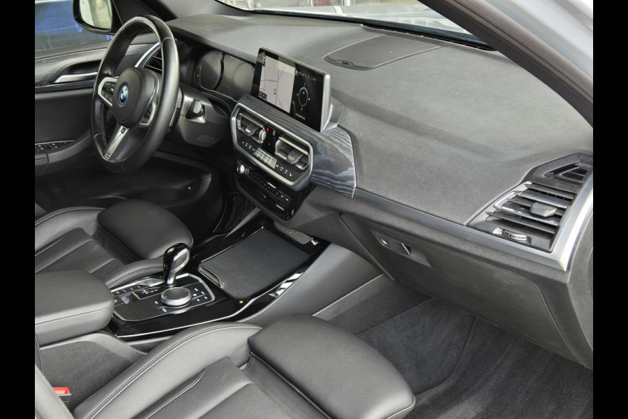 BMW X3 xDrive30e M SPORT | PANORAMADAK | APPLE CARPLAY | SPORTSTOELEN | 20 INCH LM VELGEN |