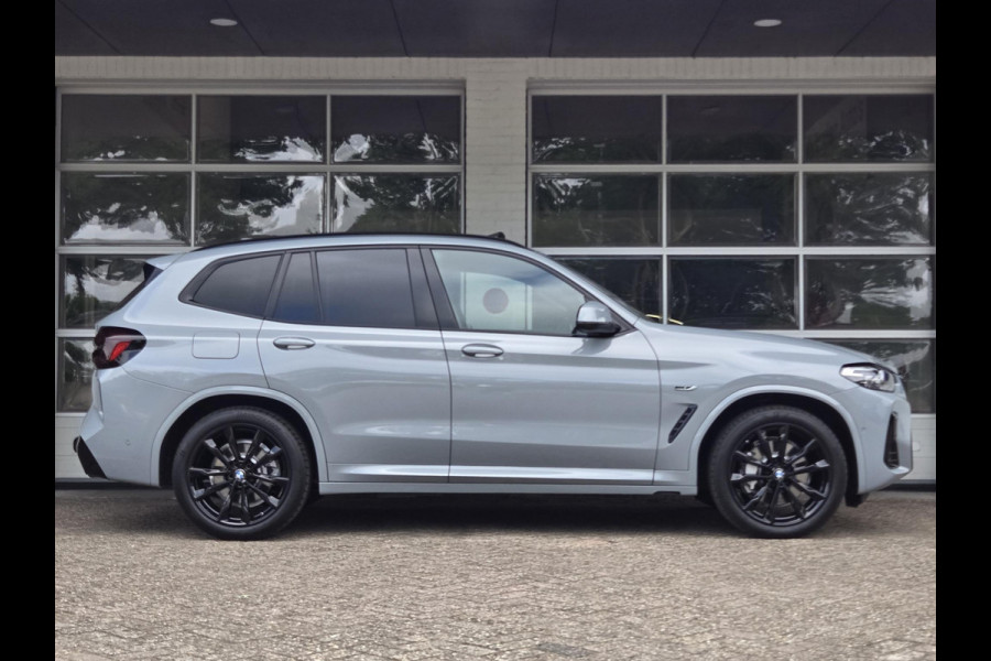 BMW X3 xDrive30e M SPORT | PANORAMADAK | APPLE CARPLAY | SPORTSTOELEN | 20 INCH LM VELGEN |