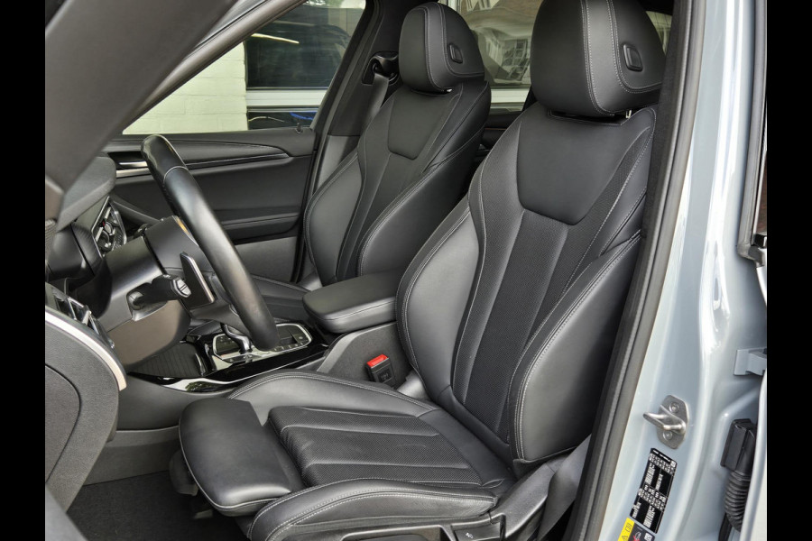 BMW X3 xDrive30e M SPORT | PANORAMADAK | APPLE CARPLAY | SPORTSTOELEN | 20 INCH LM VELGEN |