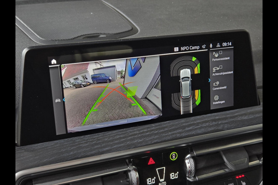 BMW X3 xDrive30e M SPORT | PANORAMADAK | APPLE CARPLAY | SPORTSTOELEN | 20 INCH LM VELGEN |