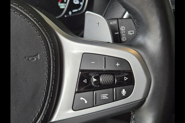BMW X3 xDrive30e M SPORT | PANORAMADAK | APPLE CARPLAY | SPORTSTOELEN | 20 INCH LM VELGEN |
