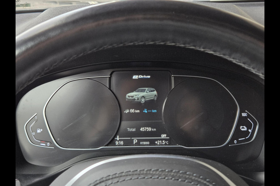 BMW X3 xDrive30e M SPORT | PANORAMADAK | APPLE CARPLAY | SPORTSTOELEN | 20 INCH LM VELGEN |