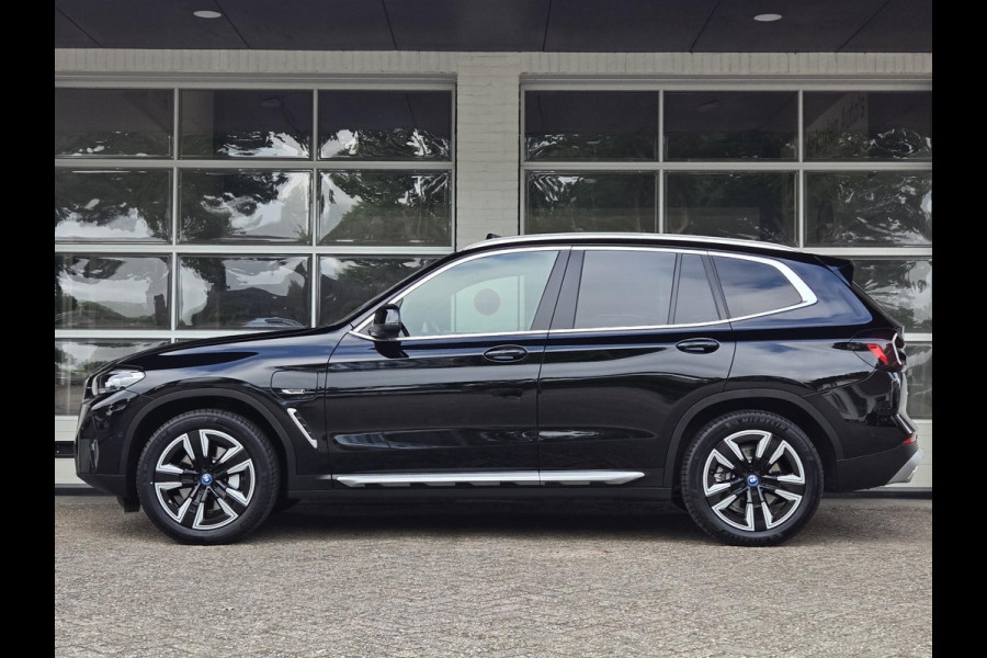 BMW X3 xDrive30e | SPORTSTOELEN | LEDER | PANORAMADAK | CAMERA |