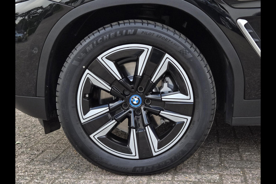 BMW X3 xDrive30e | SPORTSTOELEN | LEDER | PANORAMADAK | CAMERA |