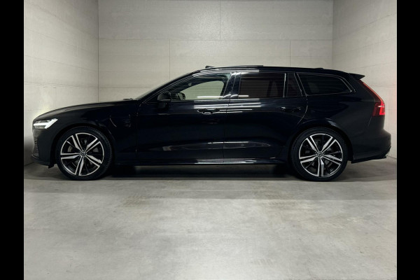 Volvo V60 2.0 T8 Recharge AWD R-Design B&W 360° Pano HUD Trekh. NAP