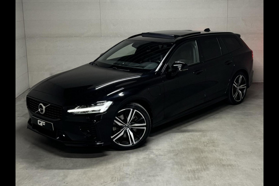 Volvo V60 2.0 T8 Recharge AWD R-Design B&W 360° Pano HUD Trekh. NAP