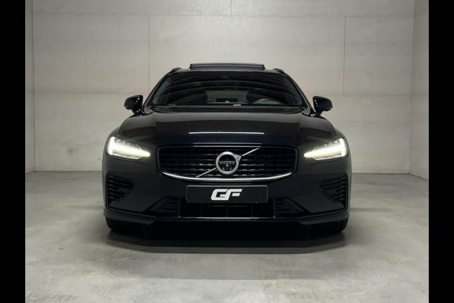 Volvo V60 2.0 T8 Recharge AWD R-Design B&W 360° Pano HUD Trekh. NAP