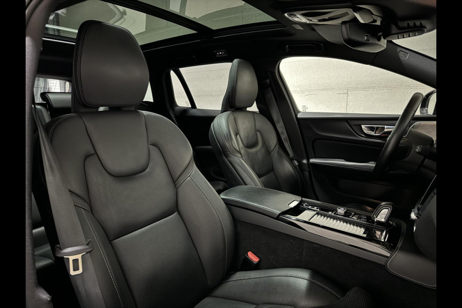 Volvo V60 2.0 T8 Recharge AWD R-Design B&W 360° Pano HUD Trekh. NAP