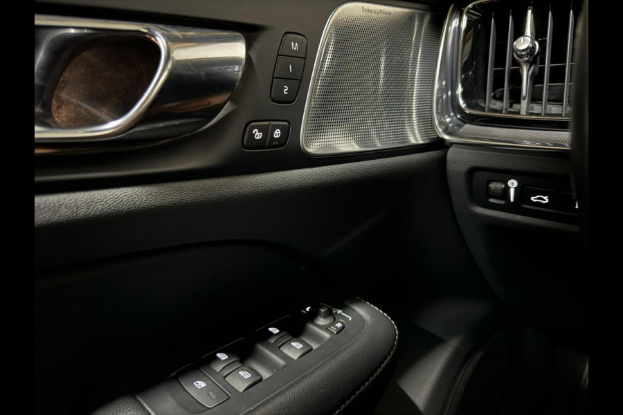 Volvo V60 2.0 T8 Recharge AWD R-Design B&W 360° Pano HUD Trekh. NAP