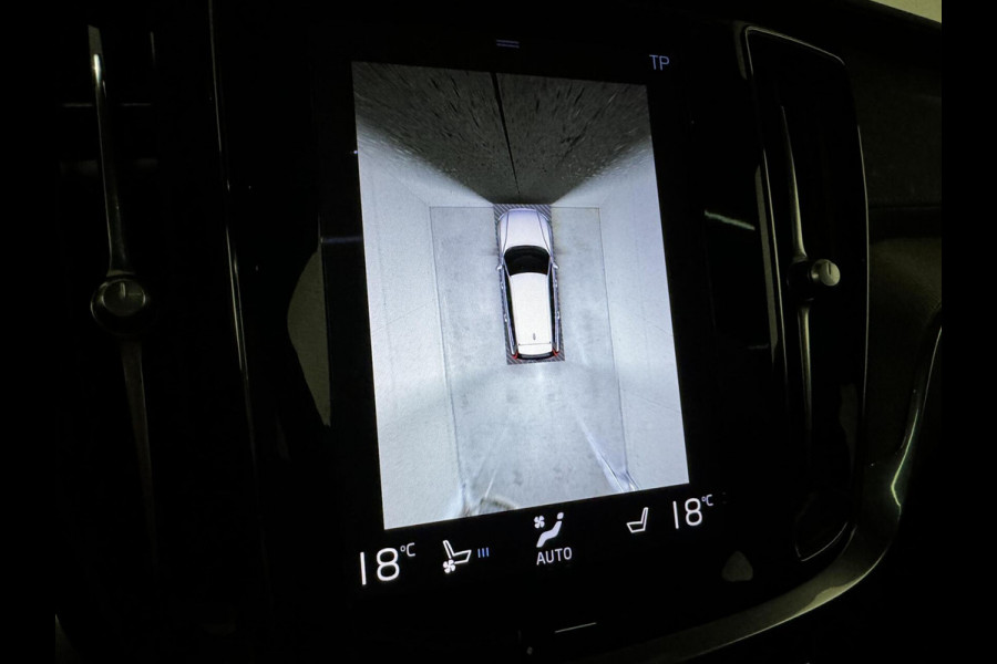 Volvo V60 2.0 T8 Recharge AWD R-Design B&W 360° Pano HUD Trekh. NAP
